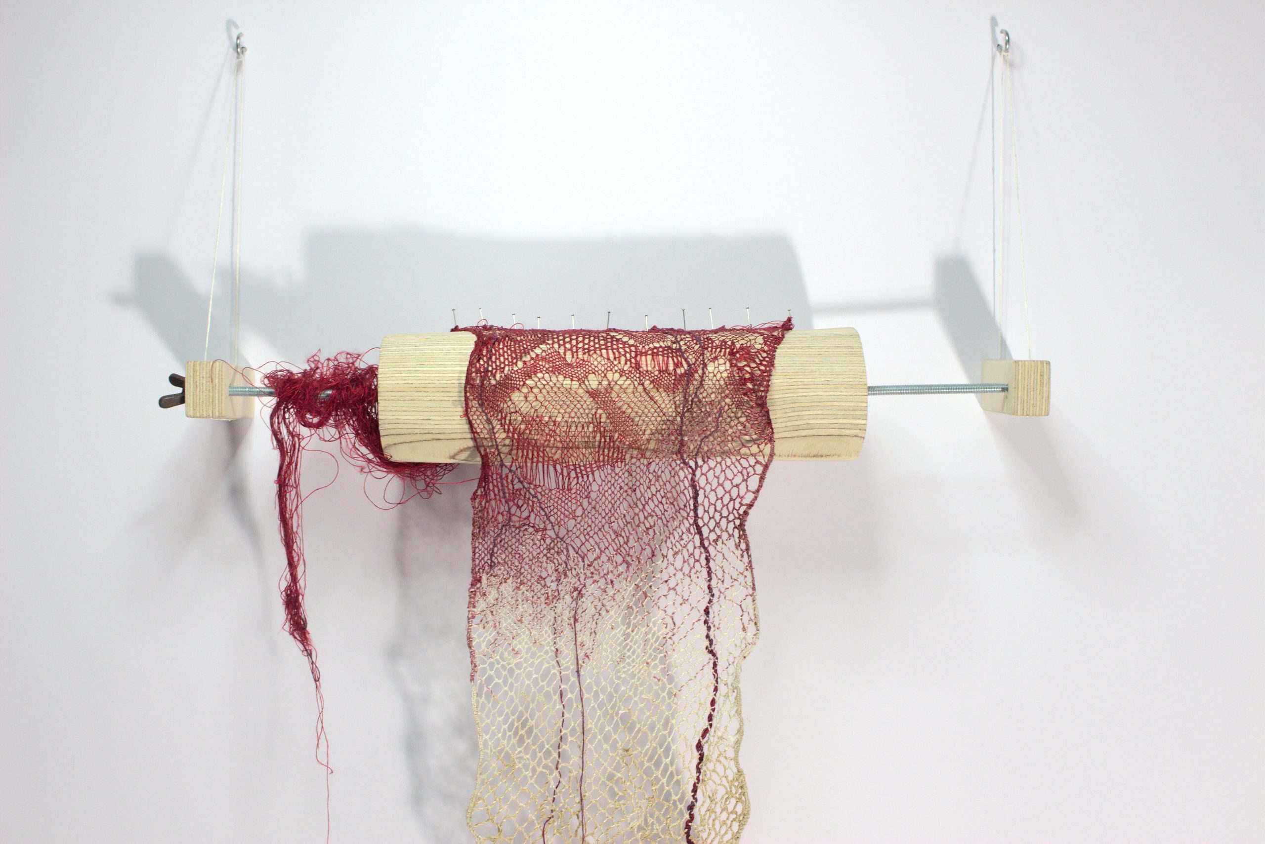 The mesh skin graft, 2021 Sculpture textile de gladys sauvage